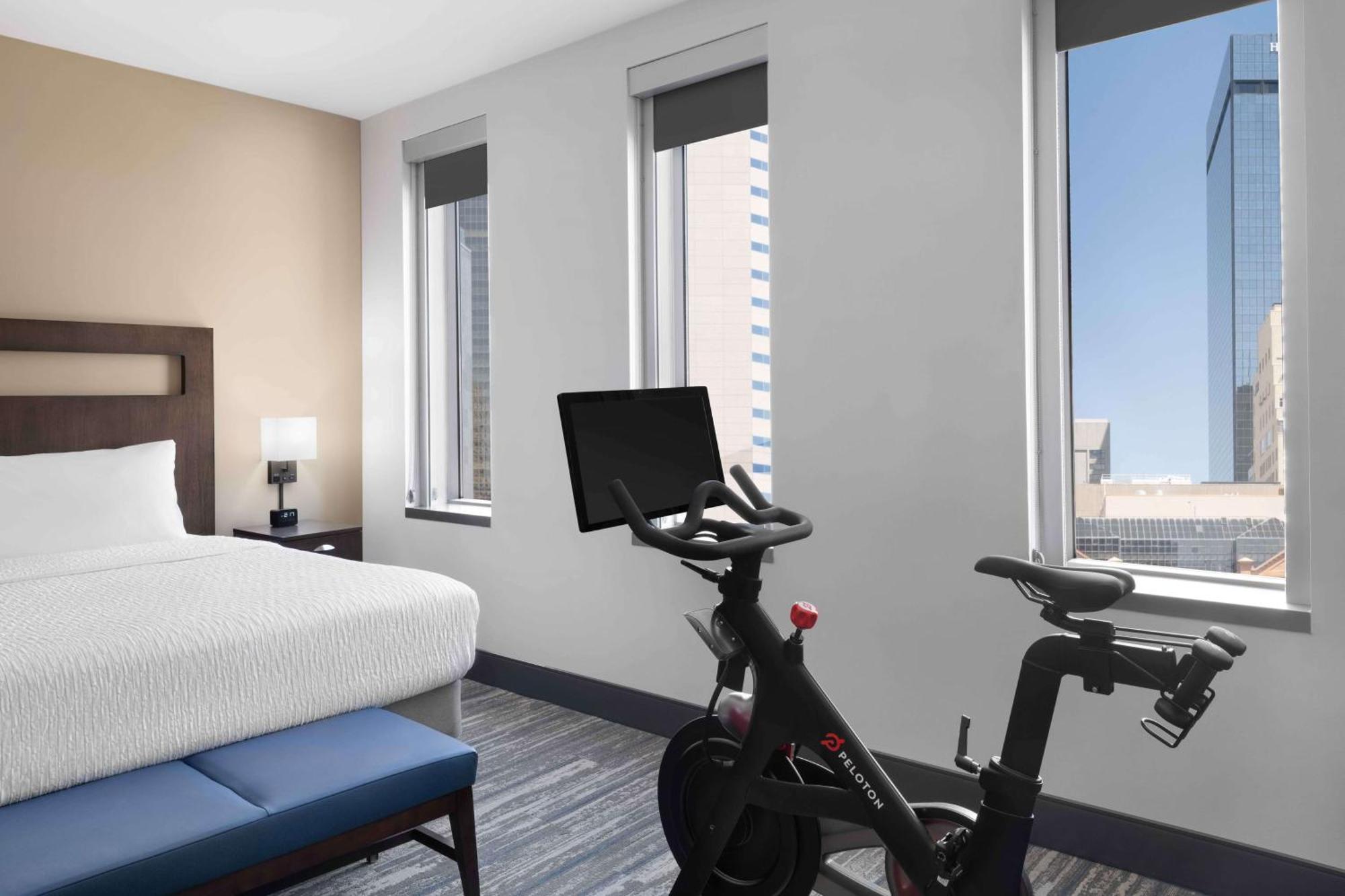 Hotel Hampton & Downtown Convention Center DEN